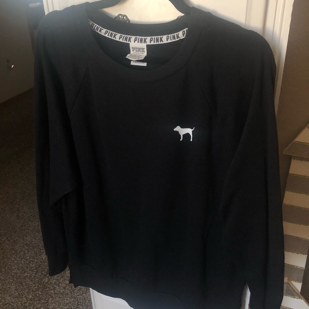 Black cozy VS Pink sweatshirt with cute logo on the back! Like new. Medium.